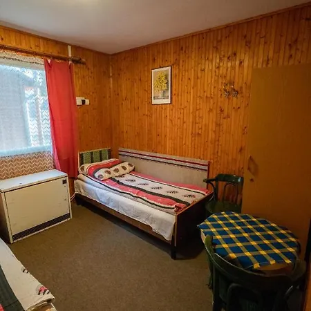 Koberc Panzio, Udulohazak Es Etterem Bed & Breakfast Bozsva
