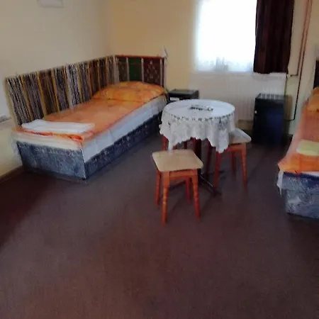 Bed & Breakfast Koberc Panzio, Udulohazak Es Etterem Bozsva