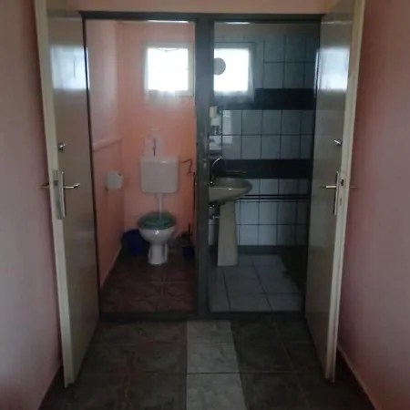 Bed & Breakfast Koberc Panzio, Udulohazak Es Etterem Bozsva